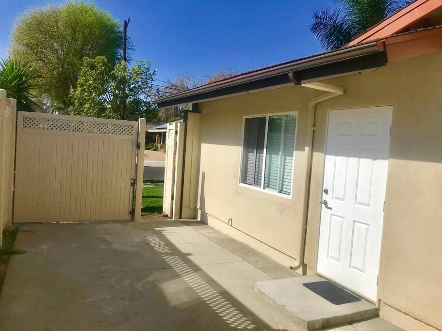 Private Modern Guesthouse With Backyard Los Angeles Eksteriør bilde